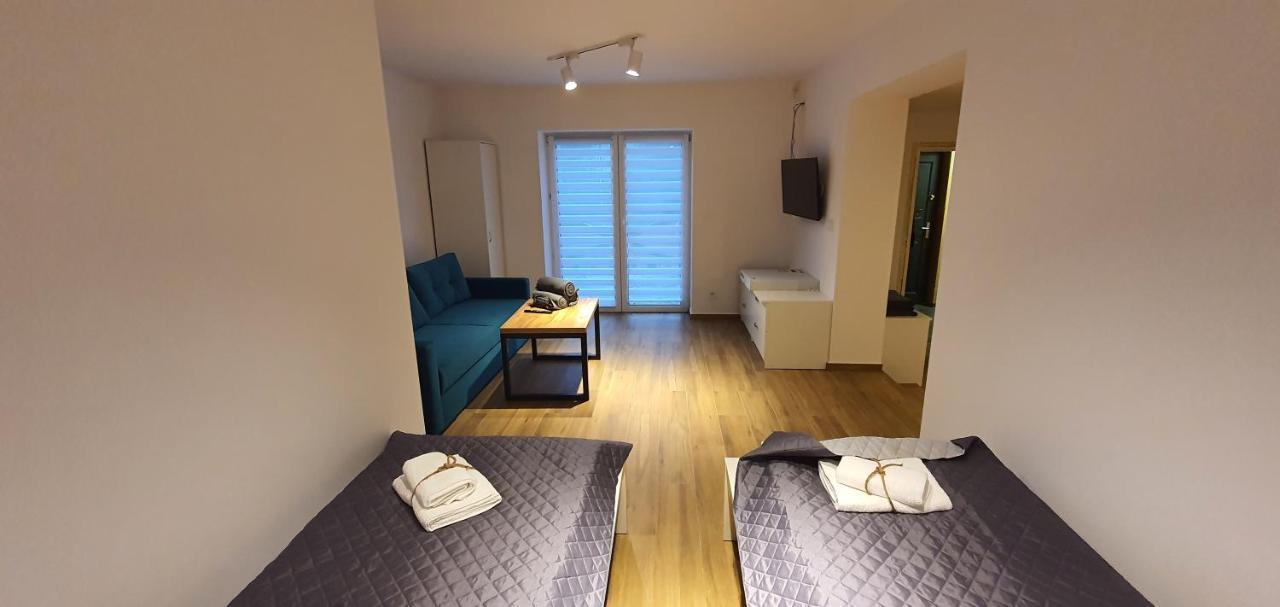 Dom Pod Groniem Hotell Rzyki Exteriör bild