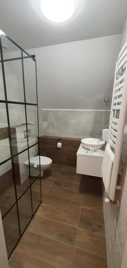 Dom Pod Groniem Hotell Rzyki Exteriör bild