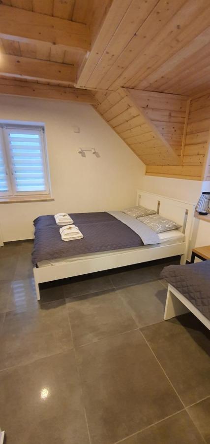 Dom Pod Groniem Hotell Rzyki Exteriör bild